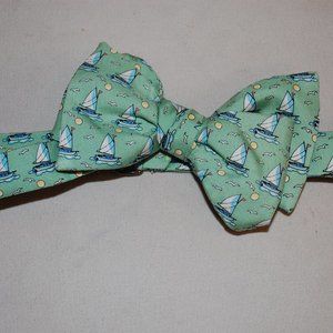 Vineyard Vines Men’s 20th Anniversary Sailboat Silk Bow Tie Adjustable